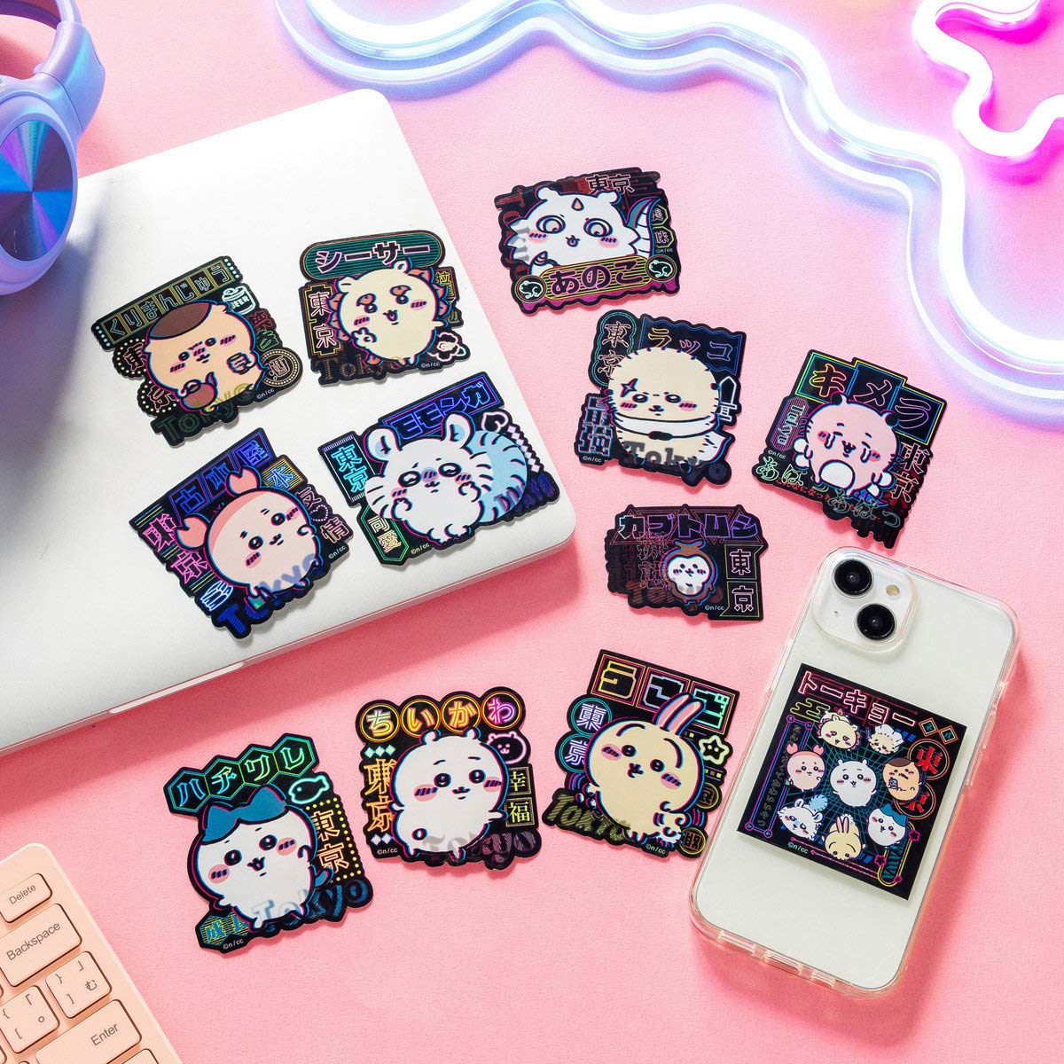 ちいかわ トーキョーちいかわ スマホに貼れるサイズのステッカー（ハチワレ） - Image 2
